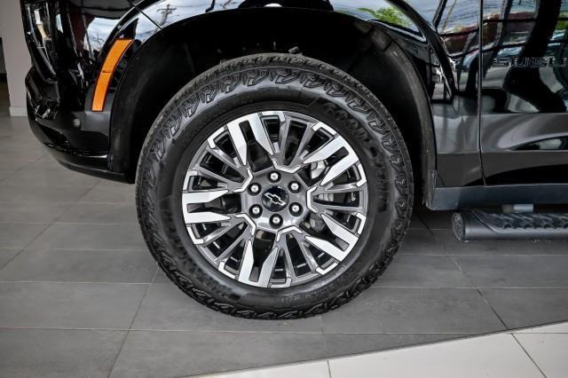 Chevrolet Suburban  2025