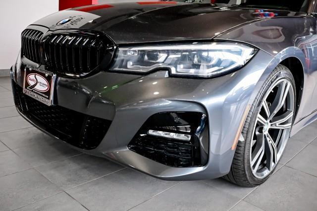 BMW 3-Series  2023