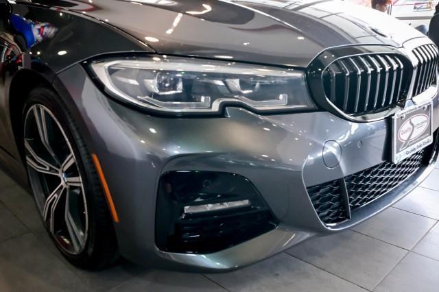 BMW 3-Series  2023