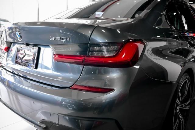 BMW 3-Series  2023