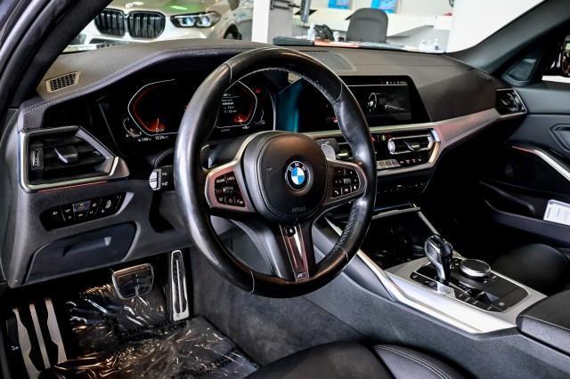 BMW 3-Series  2023