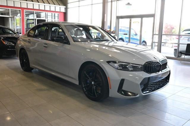 BMW 3-Series  2023