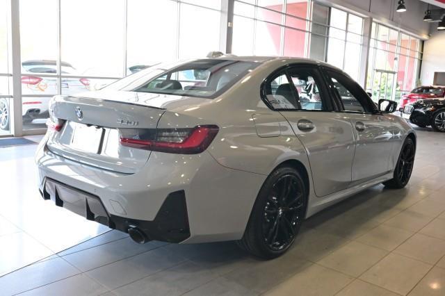 BMW 3-Series  2023