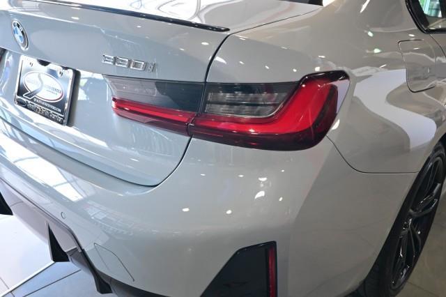 BMW 3-Series  2023