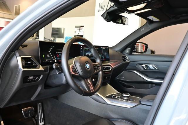 BMW 3-Series  2023