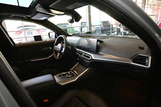 BMW 3-Series  2023