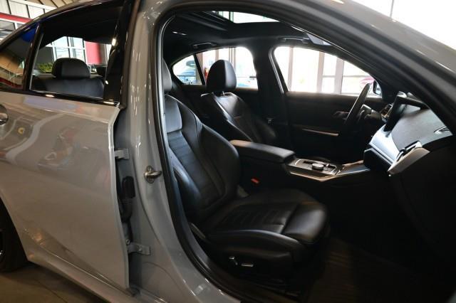 BMW 3-Series  2023