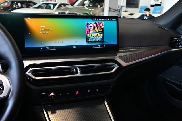 BMW 3-Series  2023