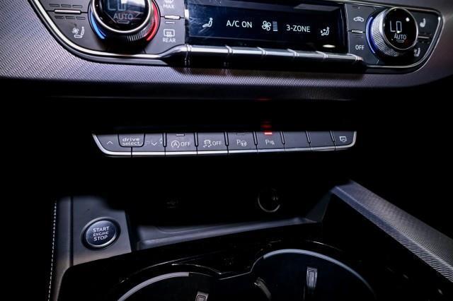 Audi A4  2023