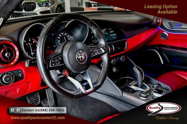 2020 Alfa Romeo Giulia Ti Lusso AWD, Active Driver Assist, Pano Roof, Wir