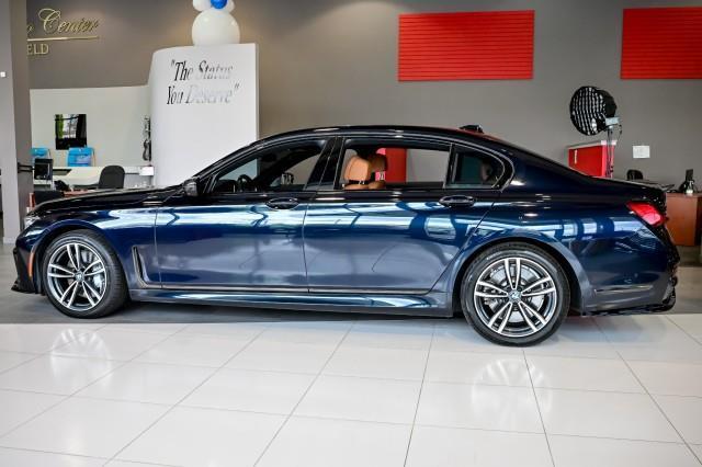 BMW 7-Series  2022