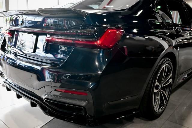 BMW 7-Series  2022
