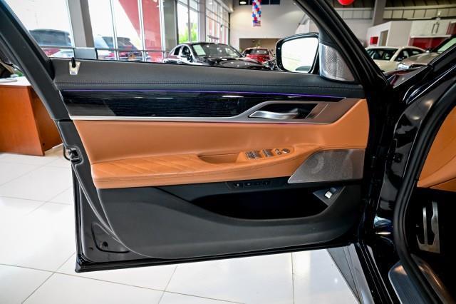 BMW 7-Series  2022