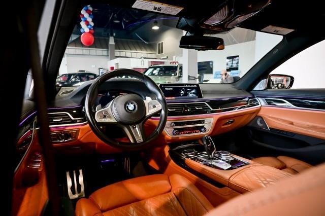 BMW 7-Series  2022