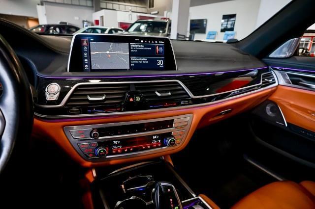 BMW 7-Series  2022