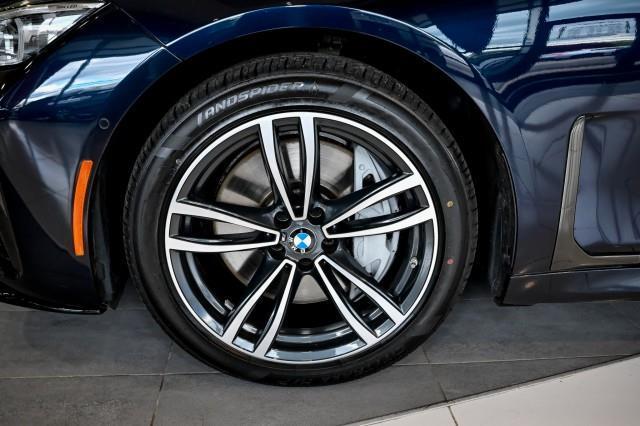 BMW 7-Series  2022