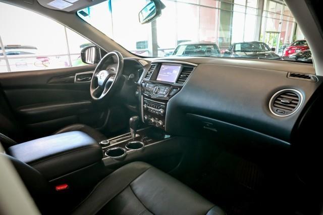 Nissan Pathfinder  2014