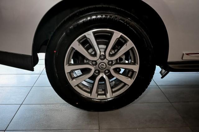 Nissan Pathfinder  2014