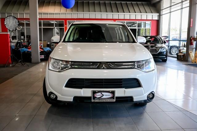 Mitsubishi Outlander  2014