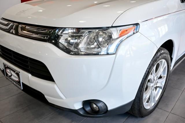 Mitsubishi Outlander  2014