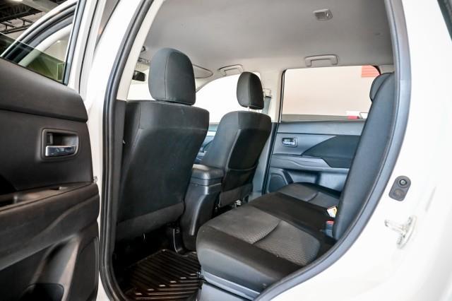 Mitsubishi Outlander  2014