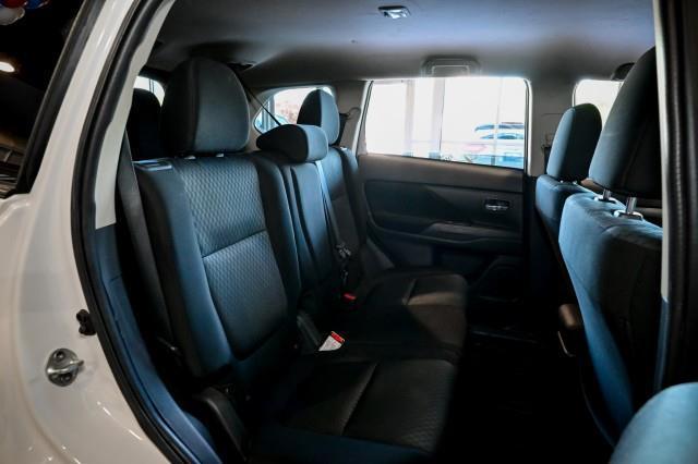 Mitsubishi Outlander  2014