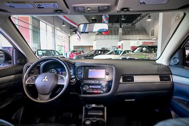 Mitsubishi Outlander  2014