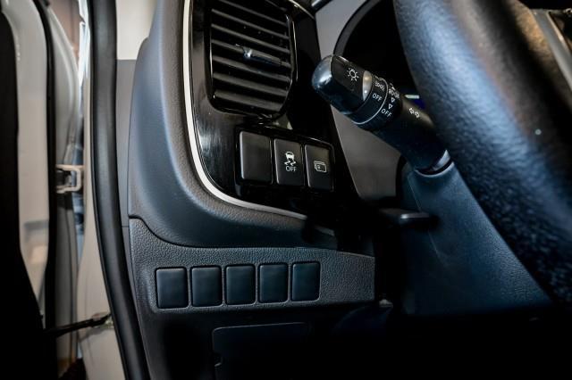 Mitsubishi Outlander  2014