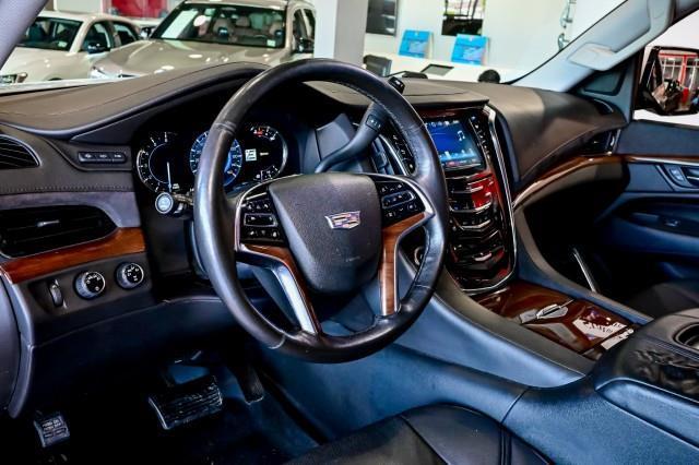 Cadillac Escalade  2016