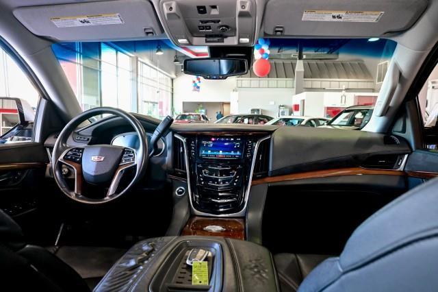 Cadillac Escalade  2016