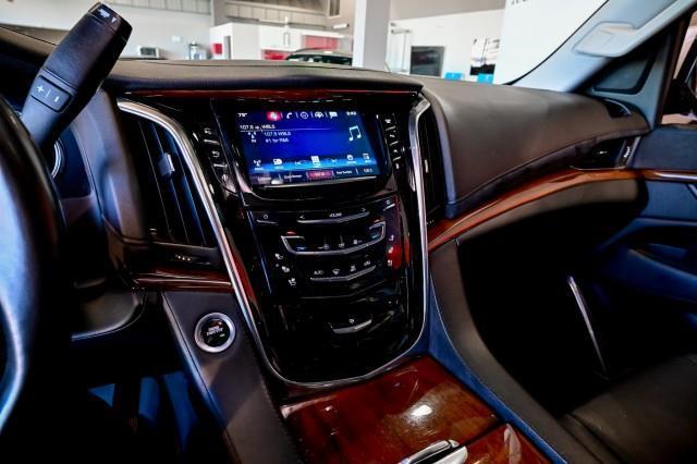 Cadillac Escalade  2016