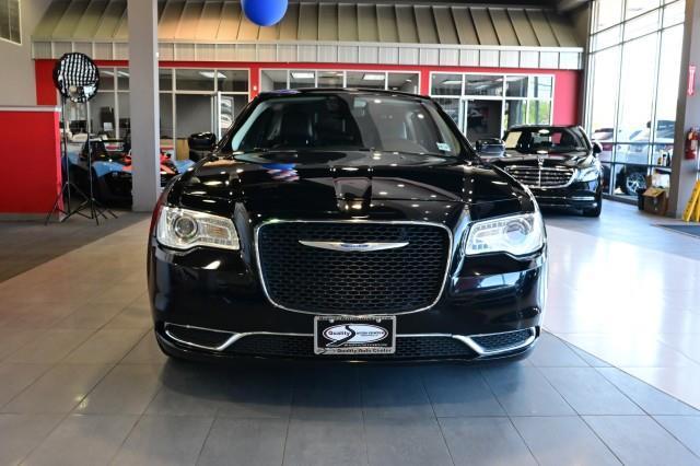 Chrysler 300  2023