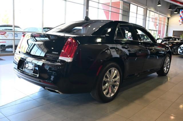 Chrysler 300  2023