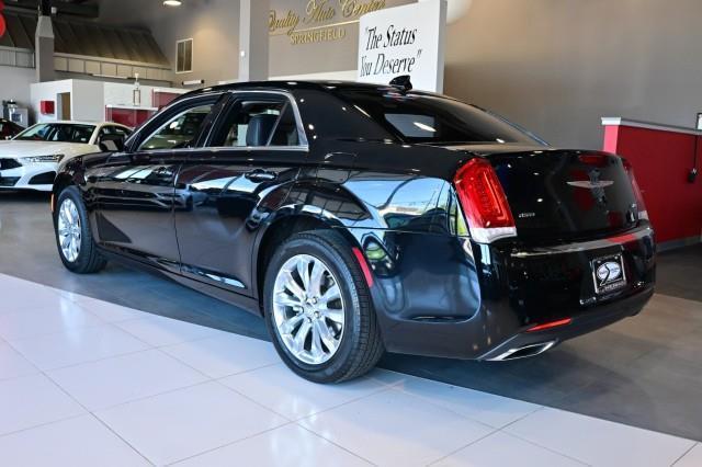 Chrysler 300  2023