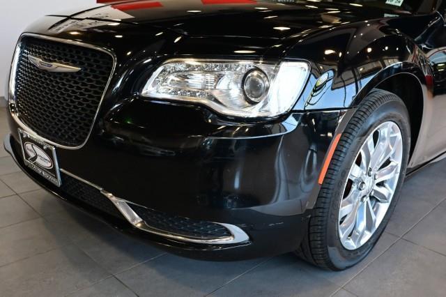 Chrysler 300  2023