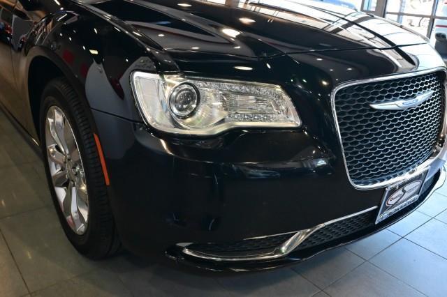 Chrysler 300  2023