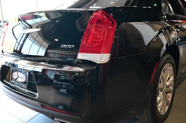 Chrysler 300  2023