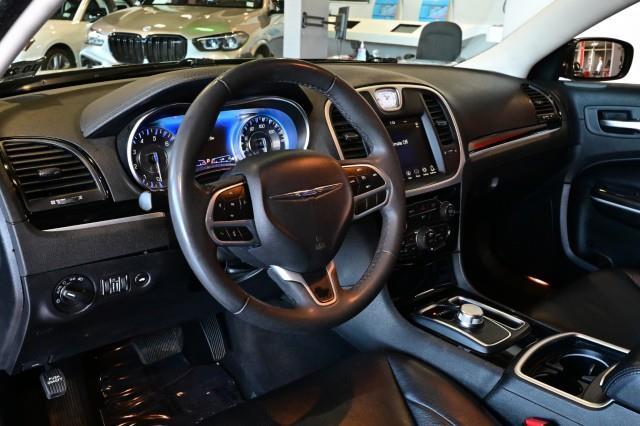 Chrysler 300  2023