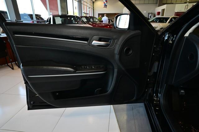 Chrysler 300  2023