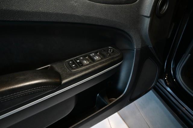 Chrysler 300  2023
