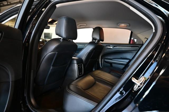 Chrysler 300  2023