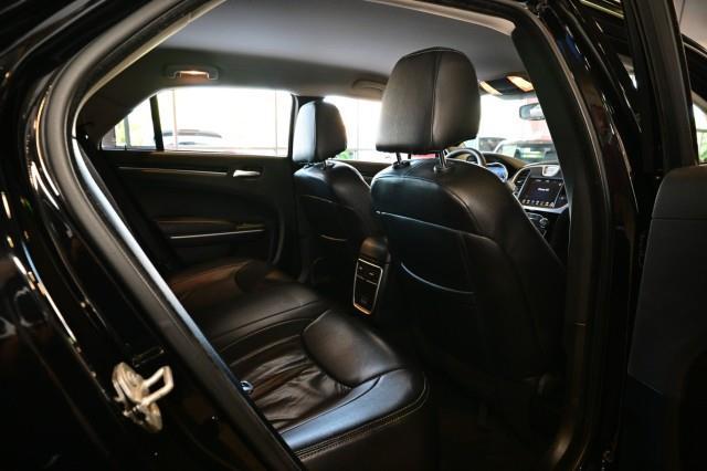 Chrysler 300  2023