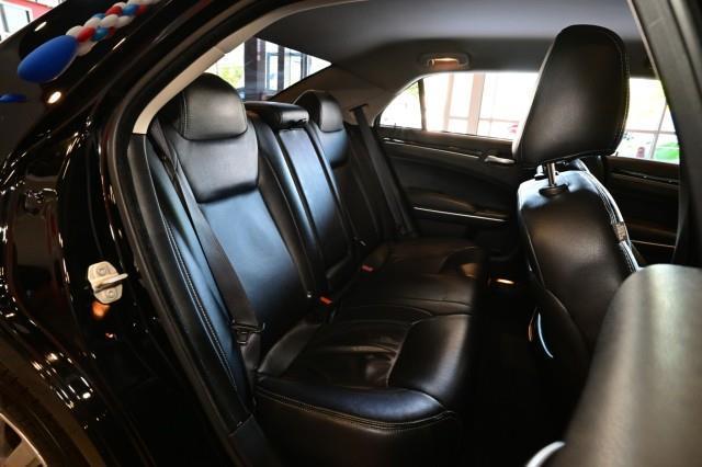 Chrysler 300  2023