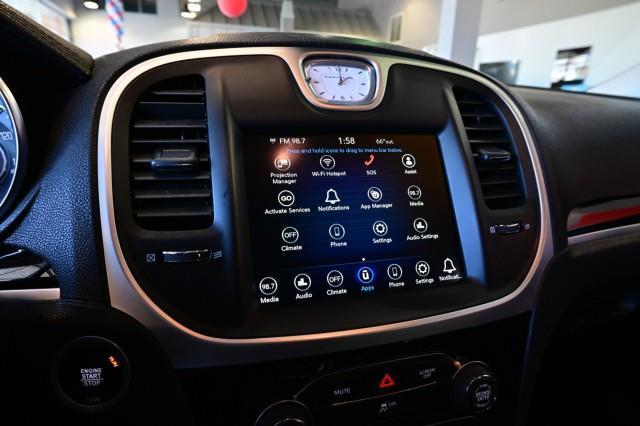 Chrysler 300  2023