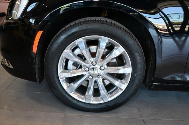 Chrysler 300  2023