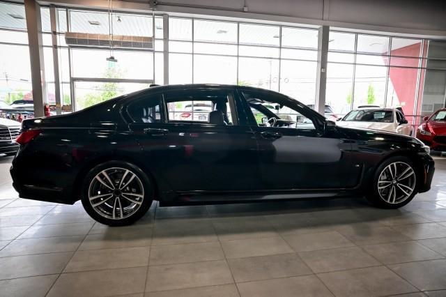BMW 7-Series  2020