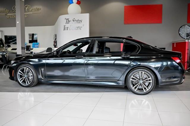 BMW 7-Series  2020