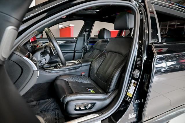BMW 7-Series  2020