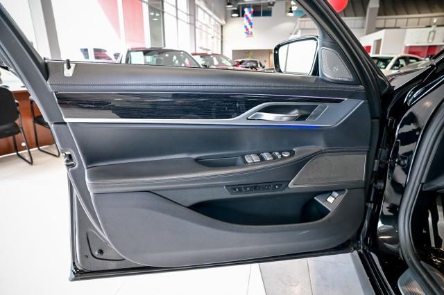 BMW 7-Series  2020