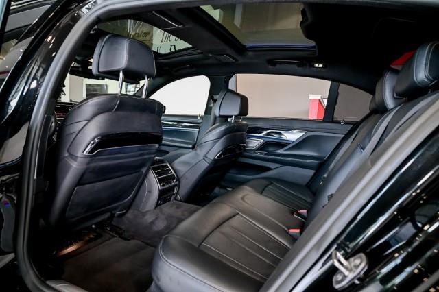 BMW 7-Series  2020